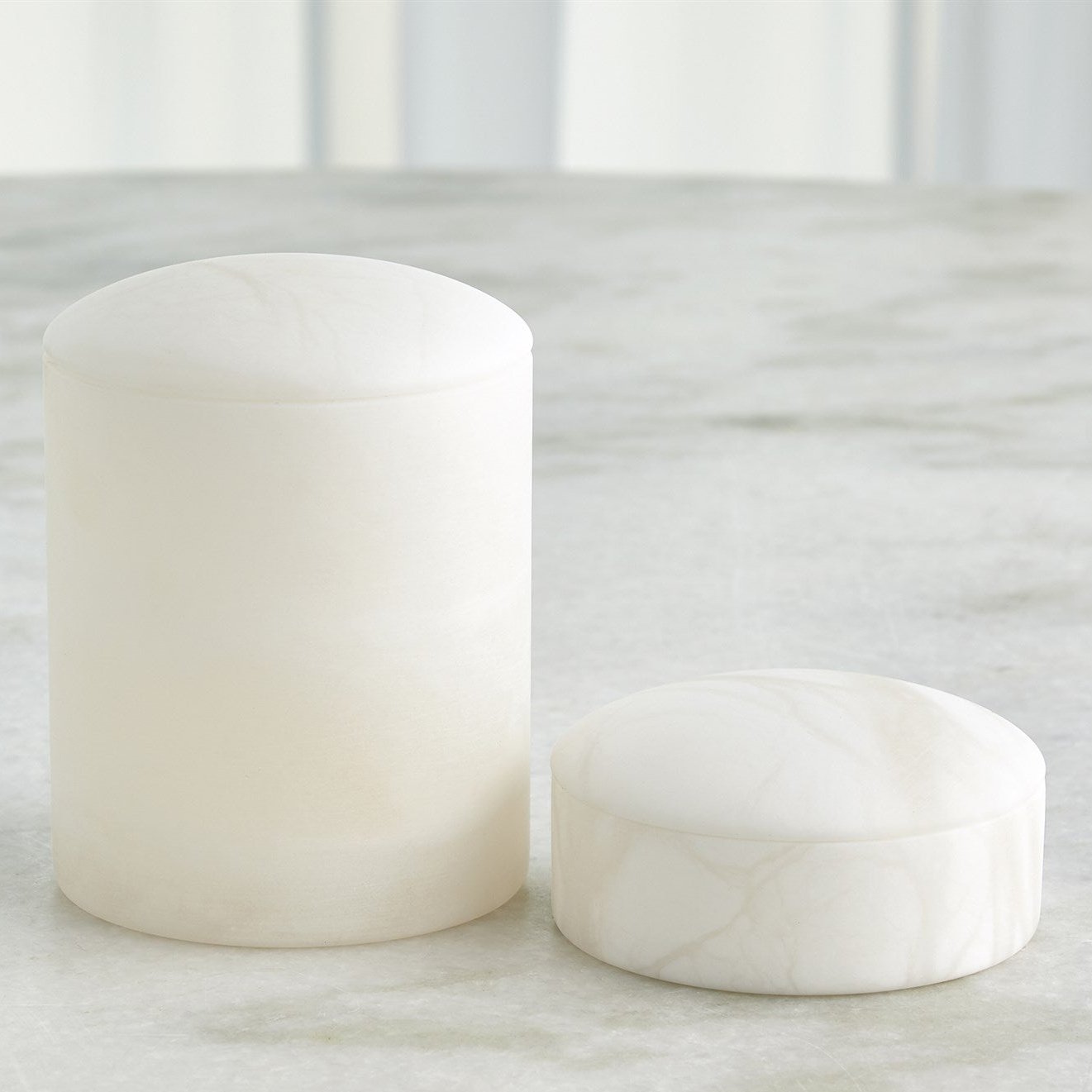 GALA ALABASTER CANISTER-WHITE-SHORT